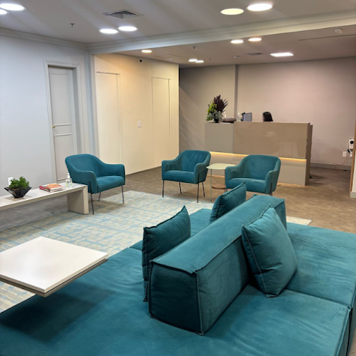 Sala de espera do consultório da Dra. Camila Dezotti